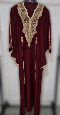 Marokkanischer Kaftan mit Steinarbeit