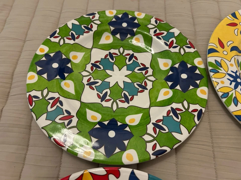 Набор из четырех (4) красочных турецких тарелок для салата/десерта с меламином 9 дюймов - Изображение 4 из 4