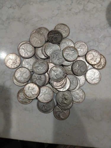 1920 To 1965 Random Silver Canadian Quarters  Un Graded