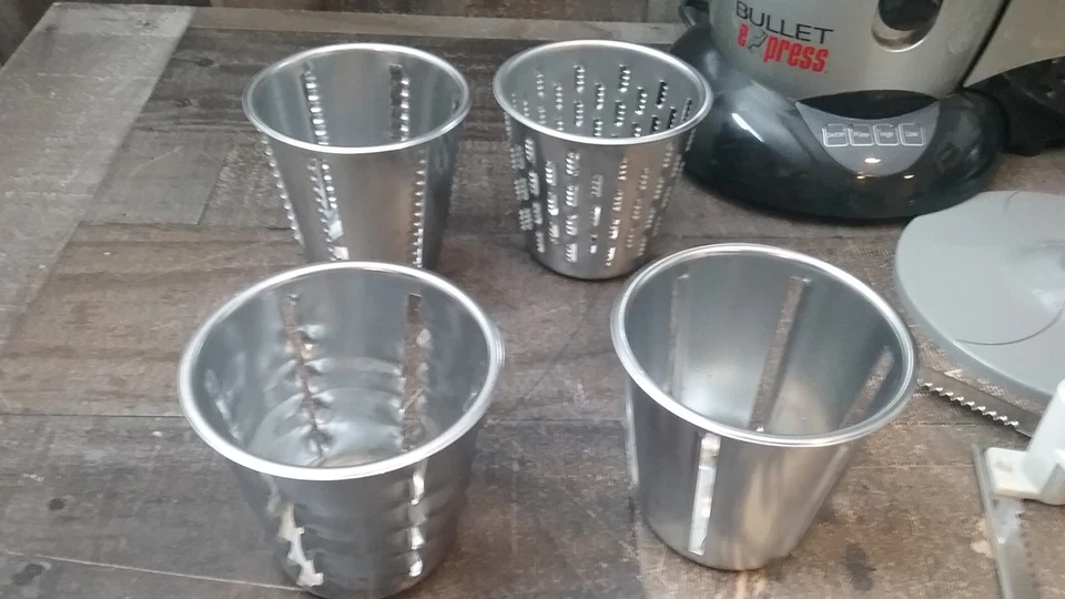 Máquina de comidas Bullet Express 8 minutos - 3 en 1 trío - máquina de comidas - exprimidor - mezclador de comidas Foto 3 de 4