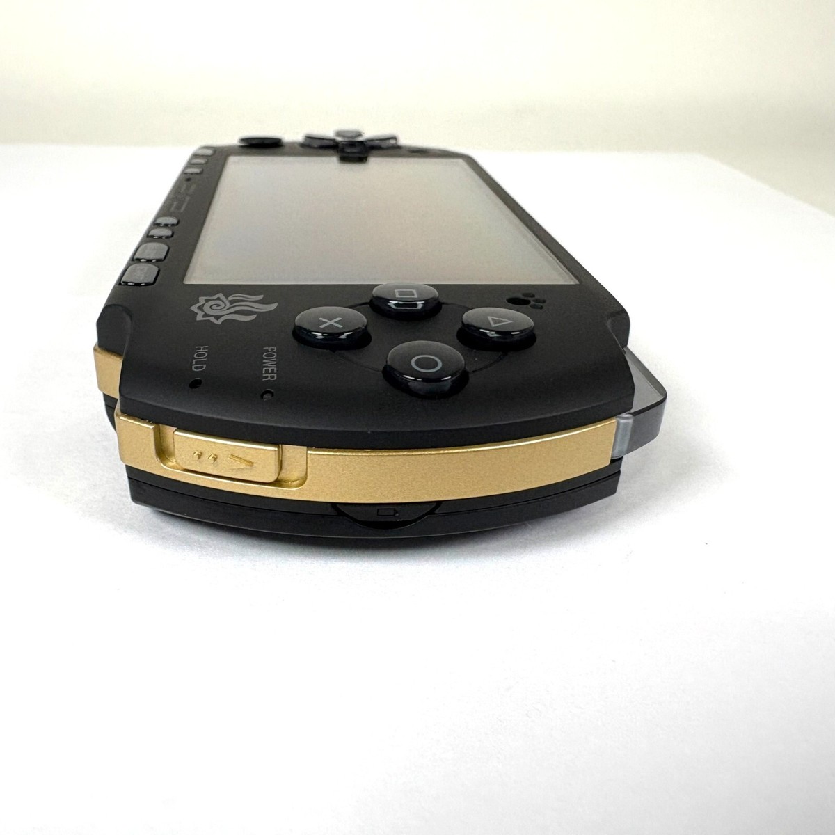 PlayStation Portable - PSP本体　※ケース、MONSTER HUNTER PORTABLE付き PSP-3000 本体 モンスターハンター ハンターズモデル ポーター