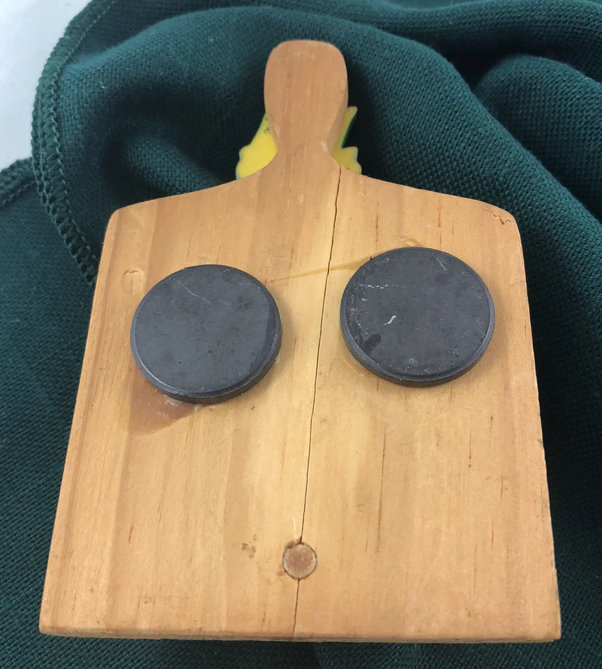 Vtg. Miniature Wooden Cutting Board Corn on the Cob Character & Note Pad Magnets - Image 2 of 4