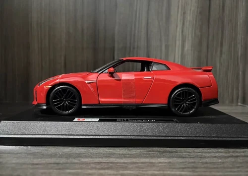 Bburago 1:24 Red JDM 2017 GTR R35 Racing Sports Model Diecast Metal Car - Picture 7 of 13