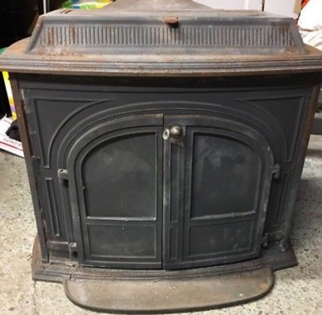 Vermont Castings Vigilant Defiant Wood Stove 4 Legs Red Enamel