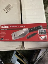TOTES Heated Auto/Car Window Ice Snow Scraper with Built-in Flashlight