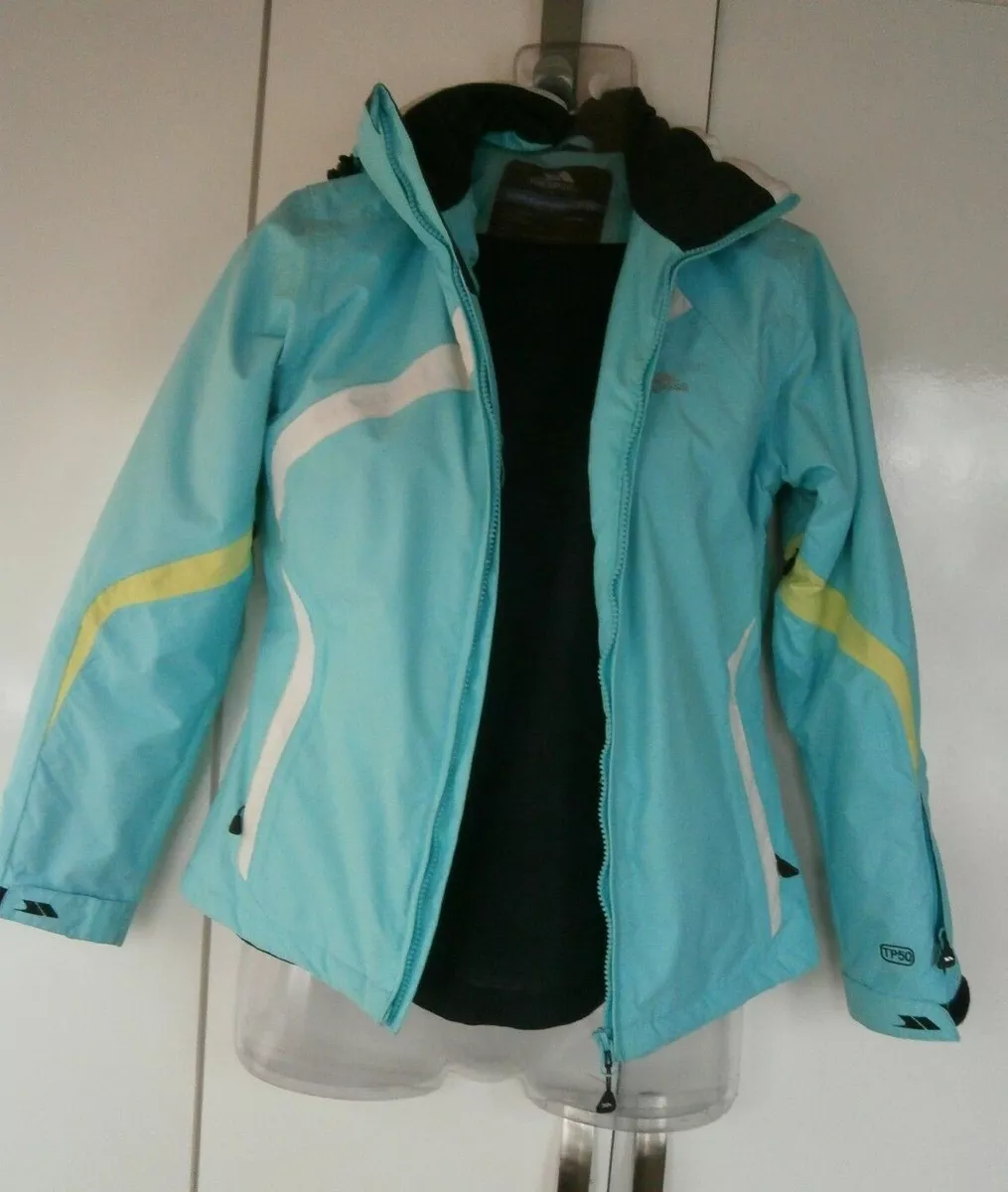 WOMENS / GIRLS COLDHEAT TP50 TRESPASS SKI JACKET LIGHT BLUE Size XS 32
