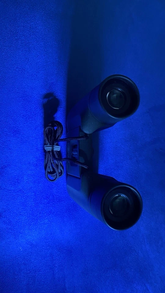 Canon Pocket Binoculars 10x25A 5.2 Cord to Secure At Neck Strap Included - Image 3 of 4