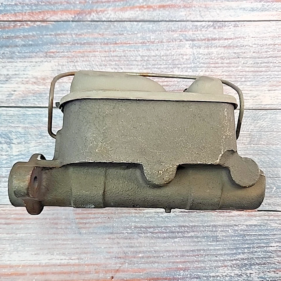 10-1676 Fits Ford 1977-1986 Econoline Club Wagon 1977-1979 F250 Master Cylinder - Image 4 of 4