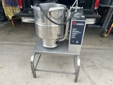 GROEN TDB-40 10 Gallon 40 Quart Electric Tilt Kettle   480 volt