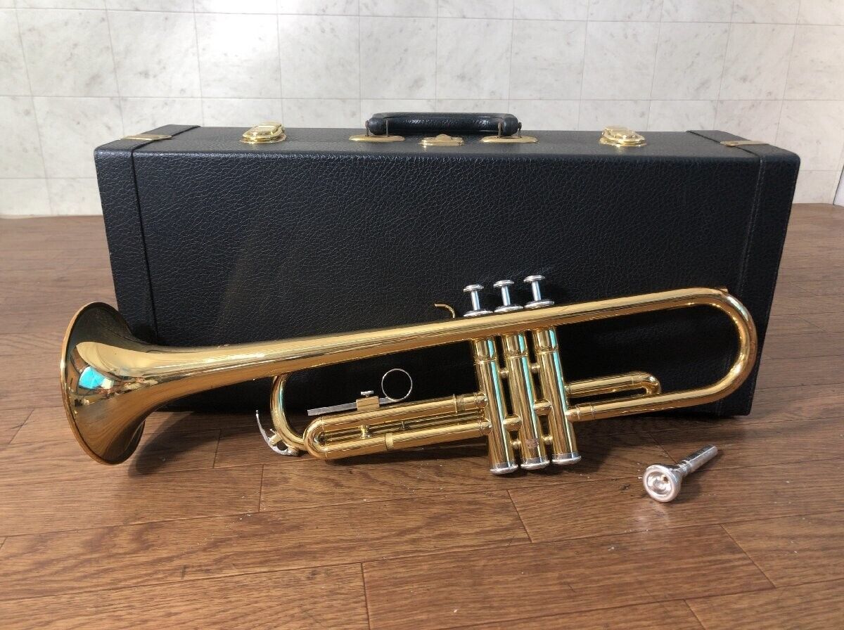 YAMAHA YTR-1335 Bb Trumpet Used with Hard Case musical instrument From Japan