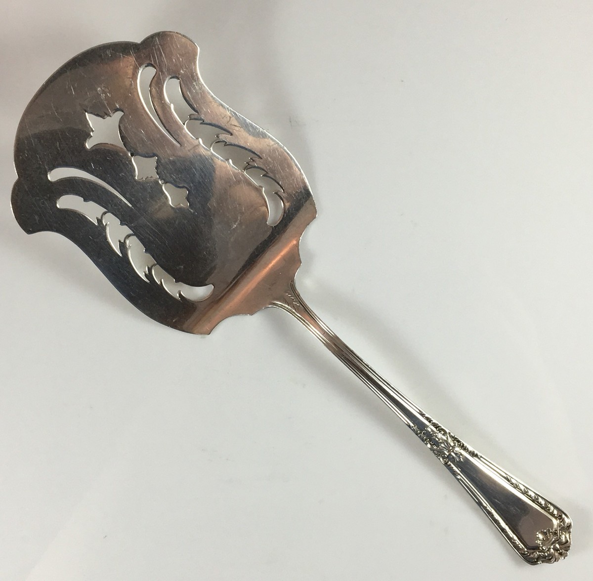 Antique 1924 Reed & Barton Sterling Silver Heritage Large