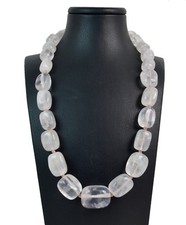 Collana a scalare in Quarzo Rosa con chiusura in Argento 925. Made in Italy