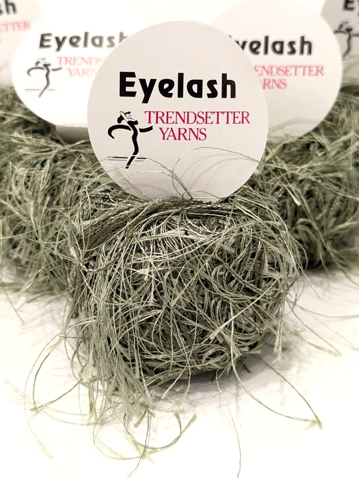 5 Pestañas Lashy Balls empaquetadas de fábrica de TrendSetter Yarns ITALIA #1001 musgo Foto 3 de 4