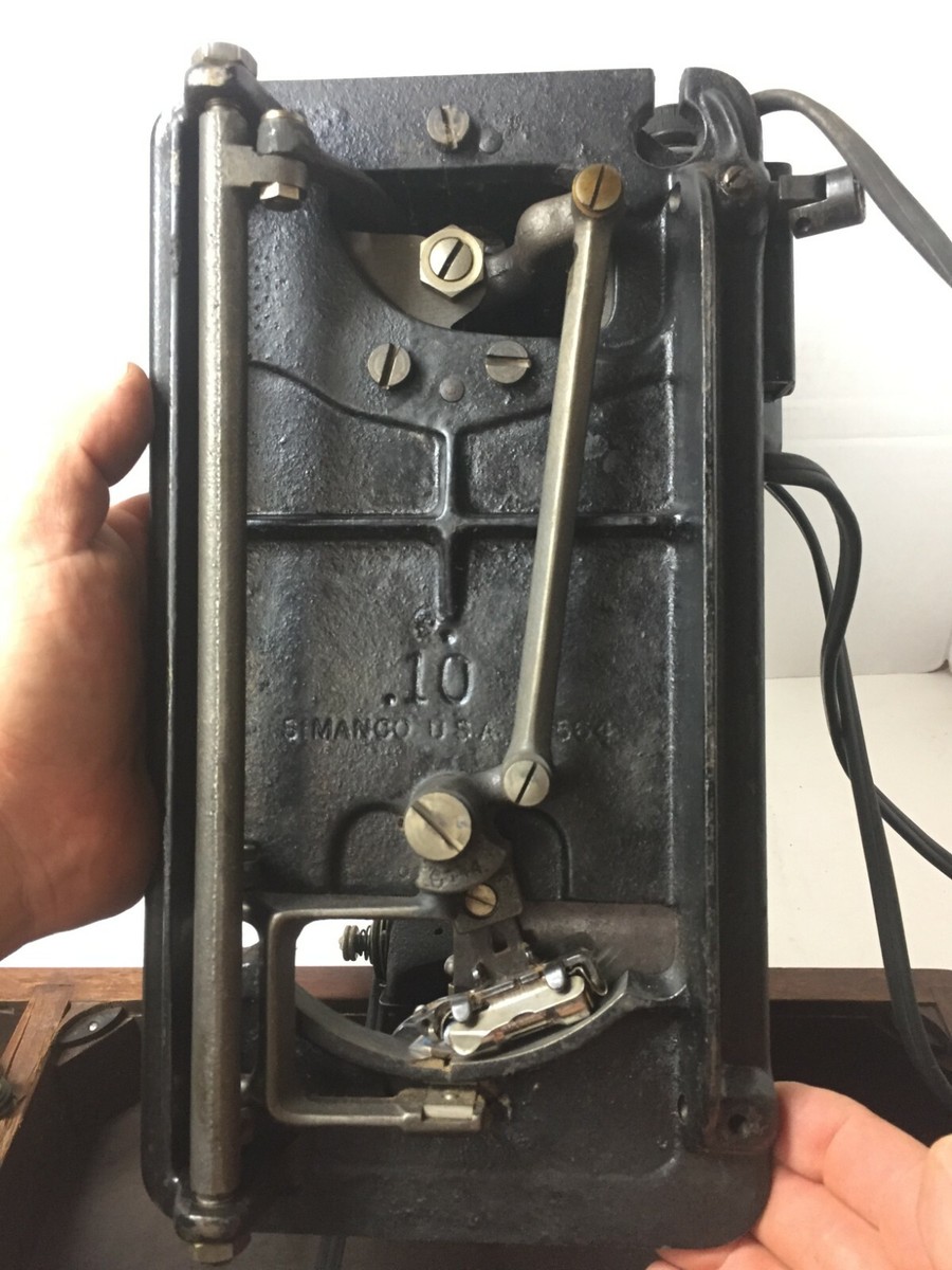 Singer Vintage 1952 Electric Sewing Machine BZ 9-8 Bent Wood Case