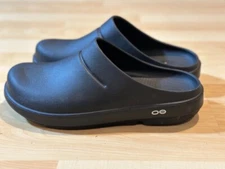 Oofos Oocloog Black Rubber Clogs Slip On Recovery Sandals Mens 9 Womens 11 EU 42
