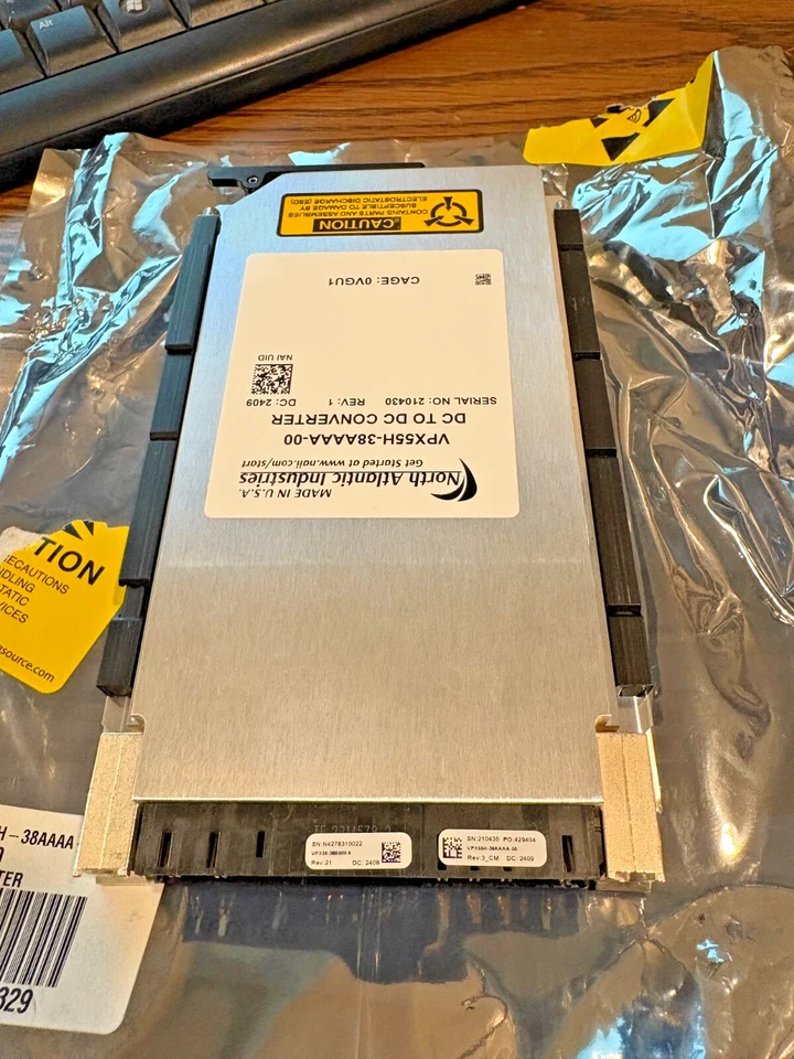 CONVERTIDOR DE CC A CC ATLÁNTICO NORTE VPX55H-38AAAA-00 Foto 2 de 3