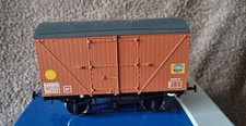 Ein brandneuer Spur O Dapol Bananenwagen B881127 "Fyffes" Bauxit 7F-016-004