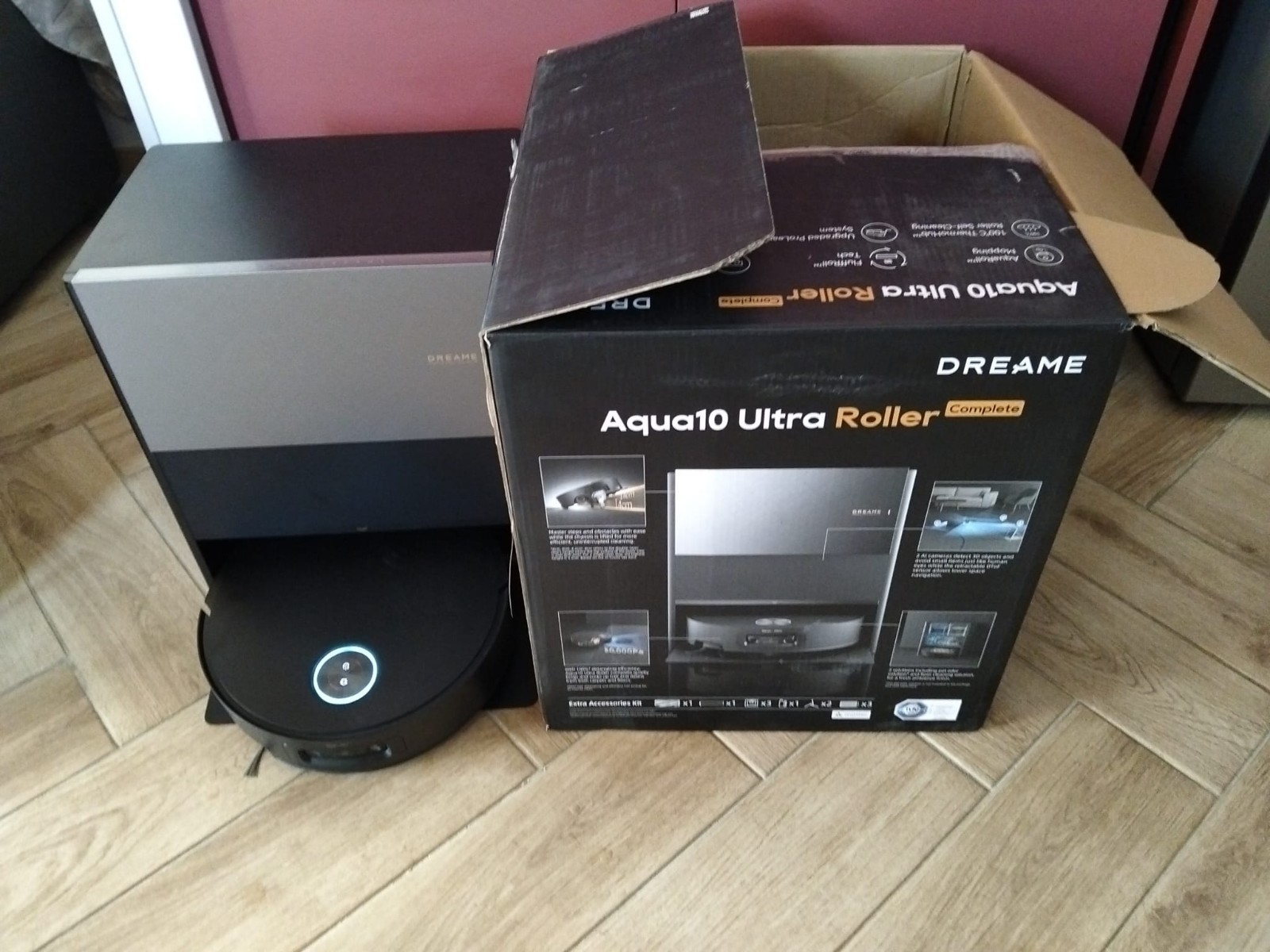 Robot Lavapavimenti Dreame aqua10 Ultra Roller complete