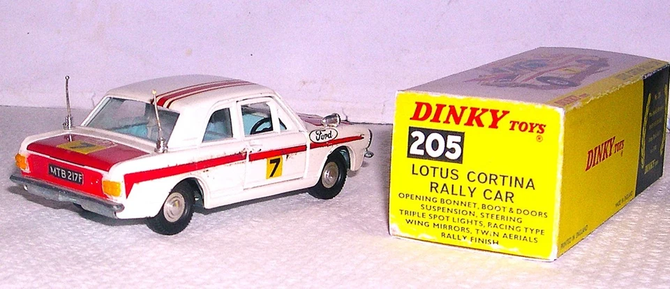 Dinky GB 205 Cortina Lotus Rally bianca n.7 boxed . OFFERTA ! - Immagine 4 di 4