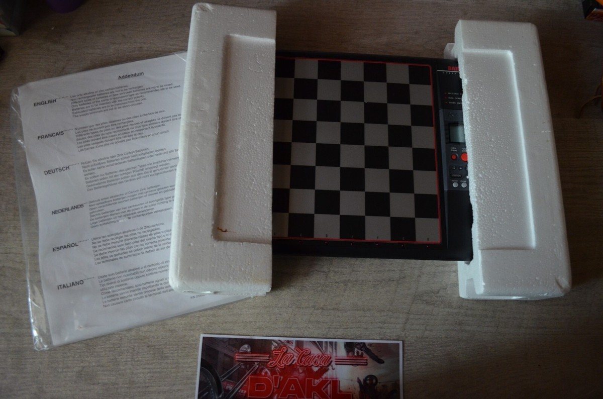 JEU D'ÉCHEC ÉLECTRONIQUE / Chess Computer Saitek Kasparov Cougar – 1998