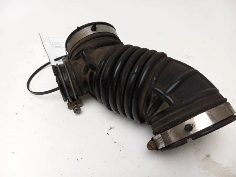 2013 NISSAN ROGUE AIR INTAKE TUBE - Image 2 of 4