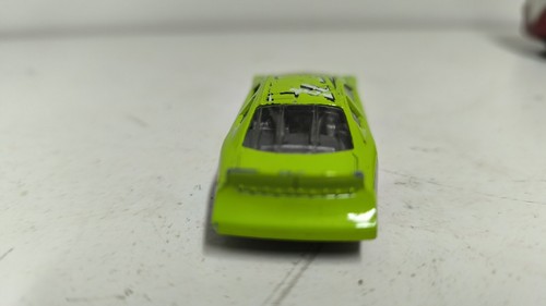 Dodge 44-2012 verde Hot Wheels hecho en Malasi - Imagen 4 de 5