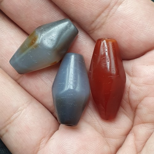 Persian Chalcedony & Red Himalayan Carnelian Antique Agate Beads Lot of 3 - Picture 6 of 22