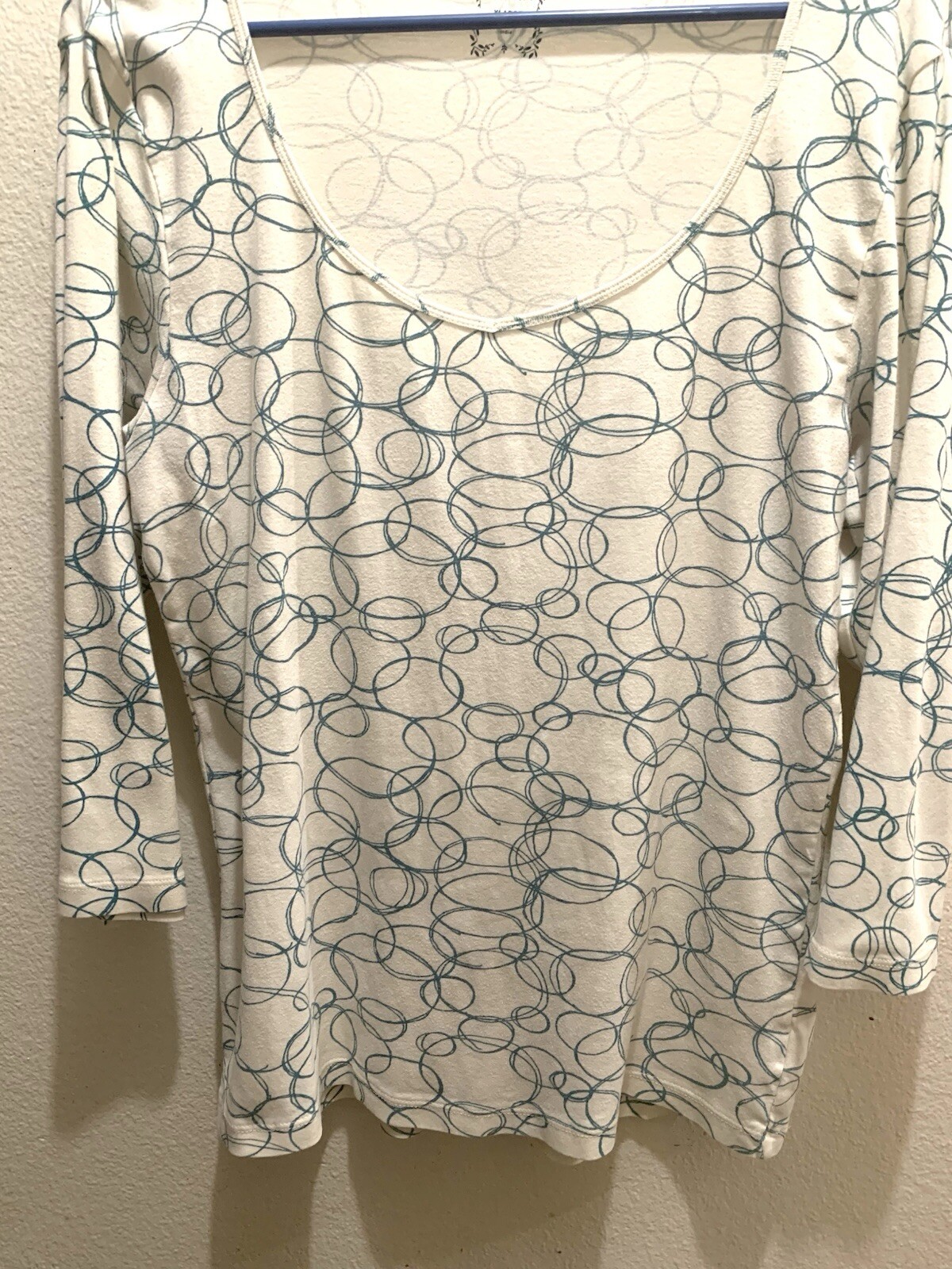 Old Navy Top Womens White W/circles Long Sleeve Large