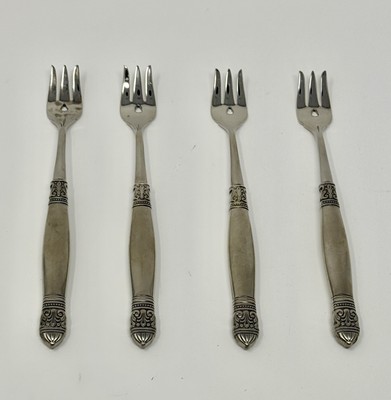 Oneida Dickinson Set of 4 Seafood Forks 6 1/4'' Quality 18/10 Stainless