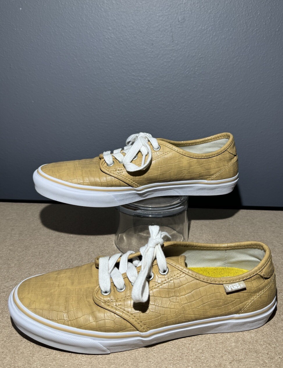 Women’s Vans Camden Size 10 Tan Deluxe Faux Crocodile Skin Sneakers 721356 thumbnail 3