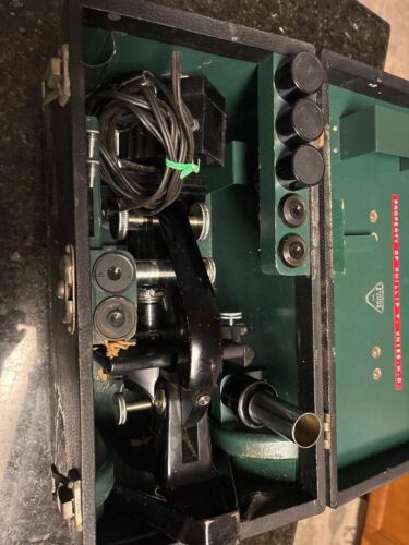 Vintage Bausch & Lomb Microscope w/Case Cover Lenses complete kit w light - Picture 6 of 6