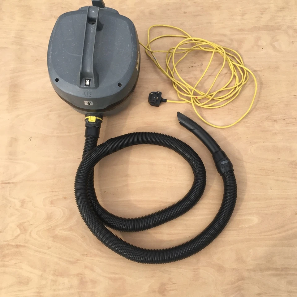 Karcher T7/1 Classic Vacuum Cleaner Professional Spares or Repair - Image 2 of 4