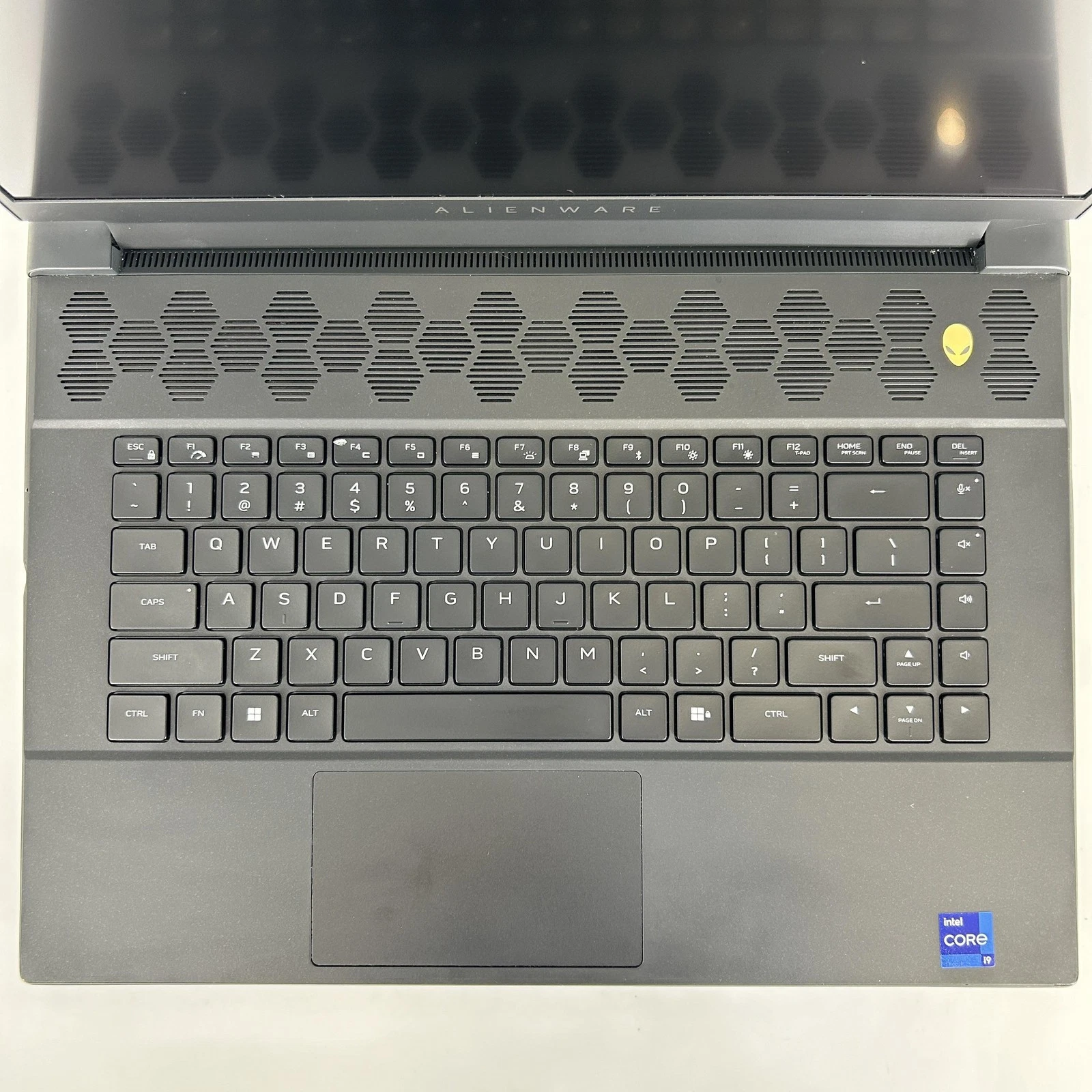 Dell Alienware M16 R1 Gaming Laptop, Intel 16-Core i7-13700HX, 16" WQXGA 165Hz IPS Display, NVIDIA GeForce RTX 4070, 16GB DDR5 1TB SSD, Per-Key RGB Backlit Keyboard, Thunderbolt 4, WiFi 6E, Win11 Pro - Thumbnail 3