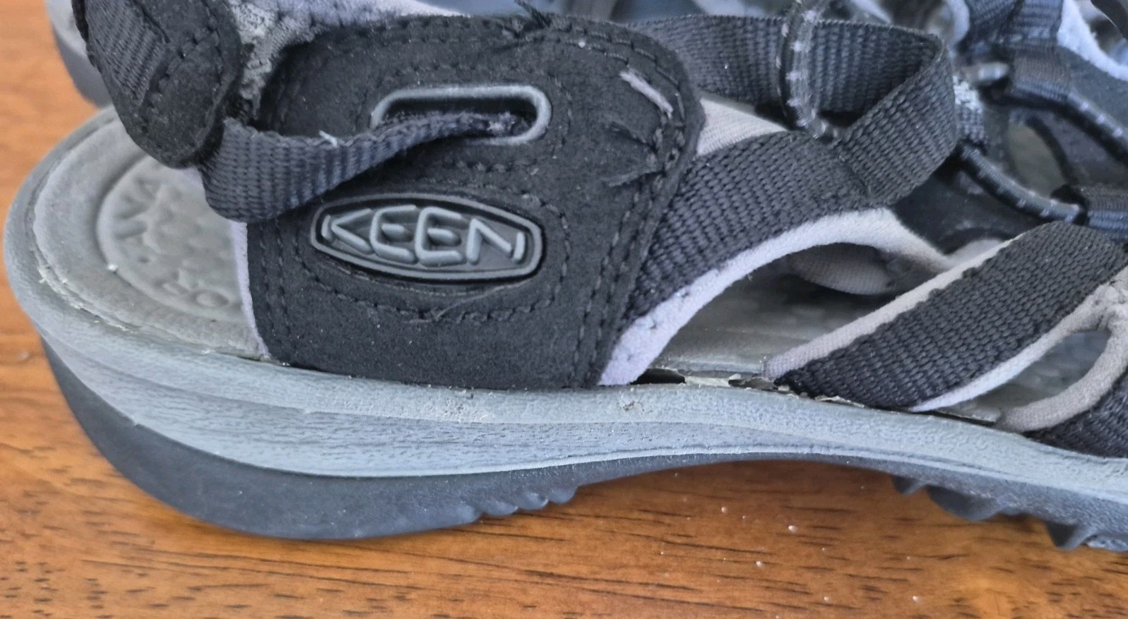 Scarpe da trekking Keen Whisper nere 5124 BKGA donna taglia 8 5