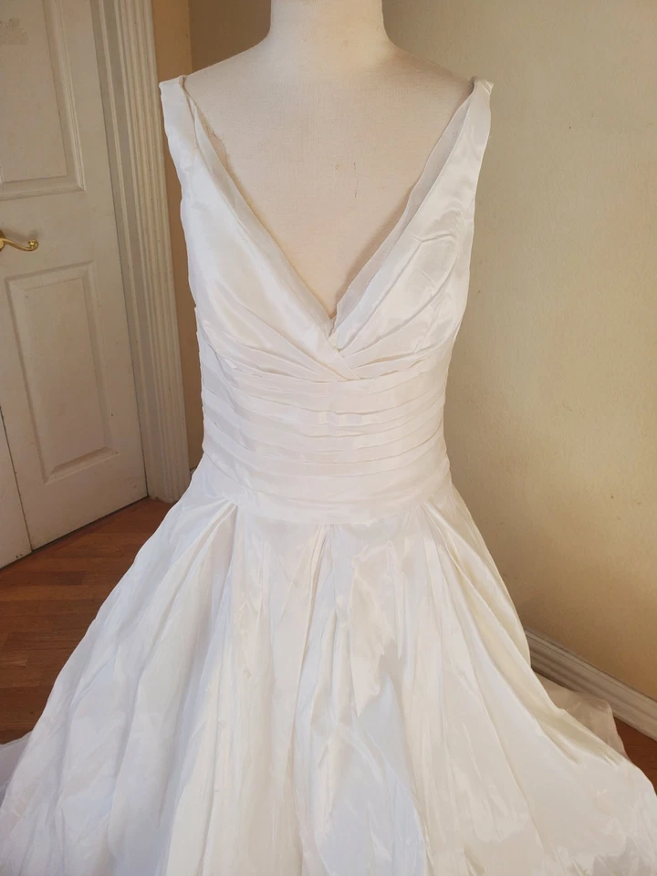 Vestido de novia Franssical talla 18 nuevo con etiquetas Foto 3 de 4