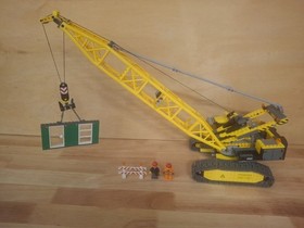 LEGO City #7632 Crawler Crane Complete with Instructions & Minifigures