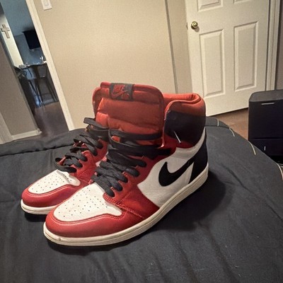 Jordan Ones With Alligator Stitching On The Side Size 9 1/2