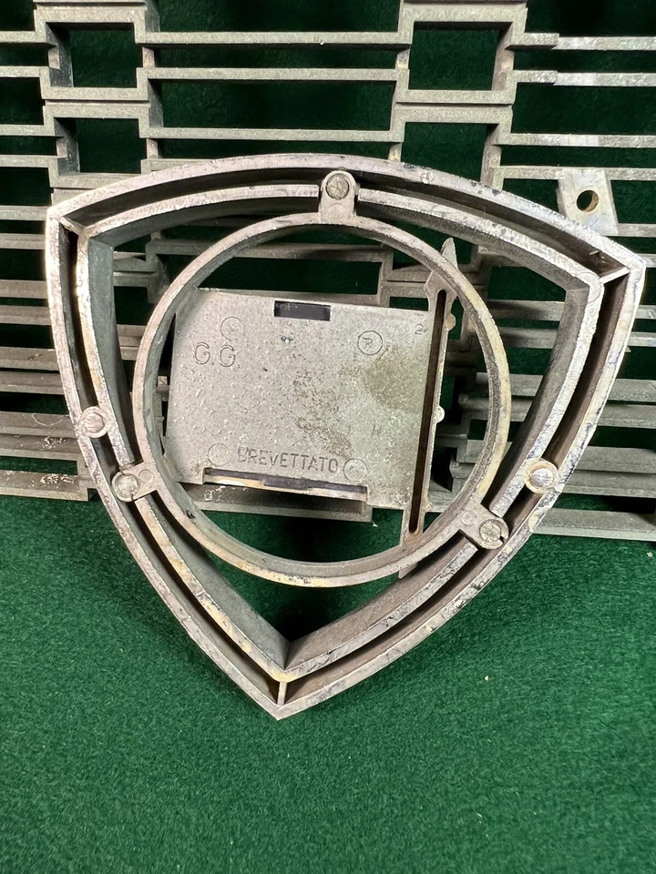 Emblema y parrilla Fiat Lancia Beta cupé 75-82 Foto 4 de 4