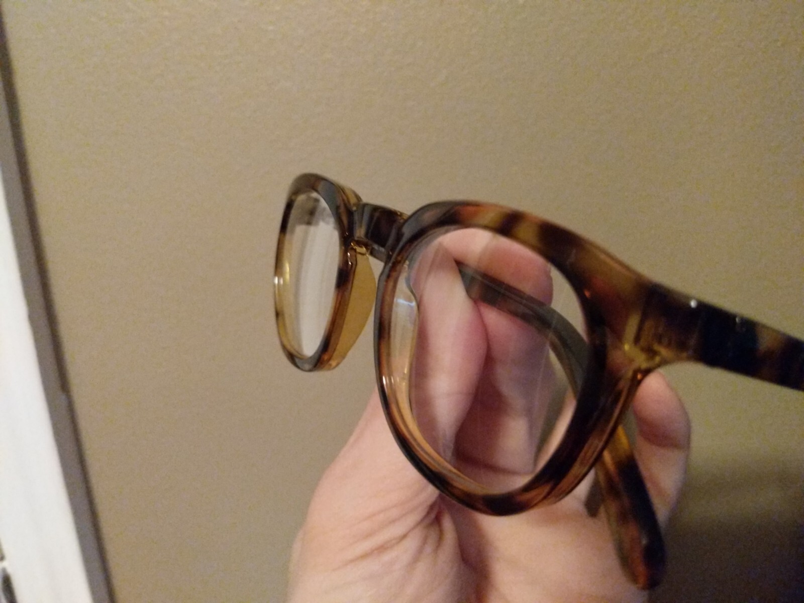 KOLO Premium Reading Glasses, Classic Round Honey Tortoise +1.0 Italy Used