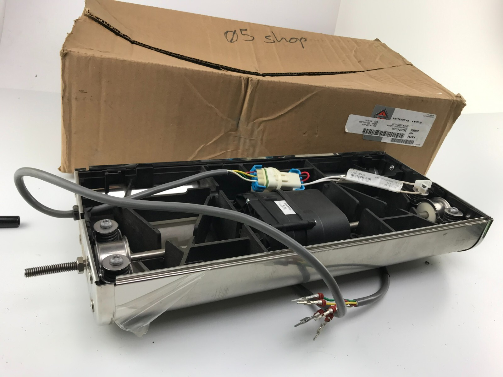 GENUINE OEM INTERNATIONAL 2596747C91 MIRROR HEAD HEATED SS POWER 