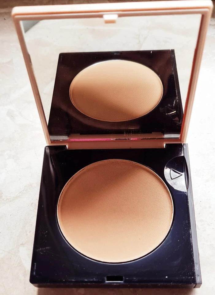 Manhattan 2 In 1 Perfect Teint Powder & Make Up - 21 Sunbeige ▪︎ Kompaktpuder - Bild 2 von 3