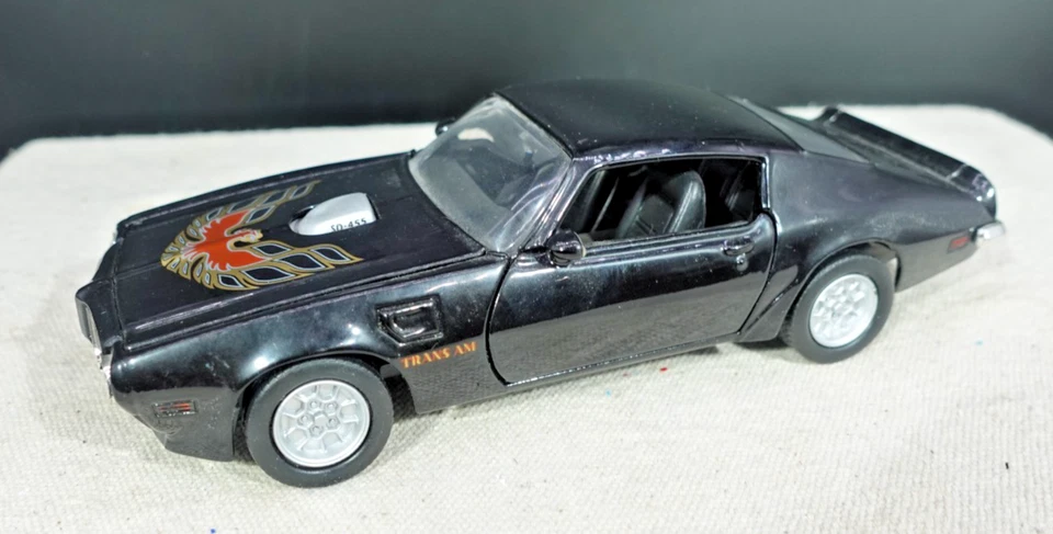 Unbranded 1973 Pontiac Firebird 1/24 - Image 3 of 4