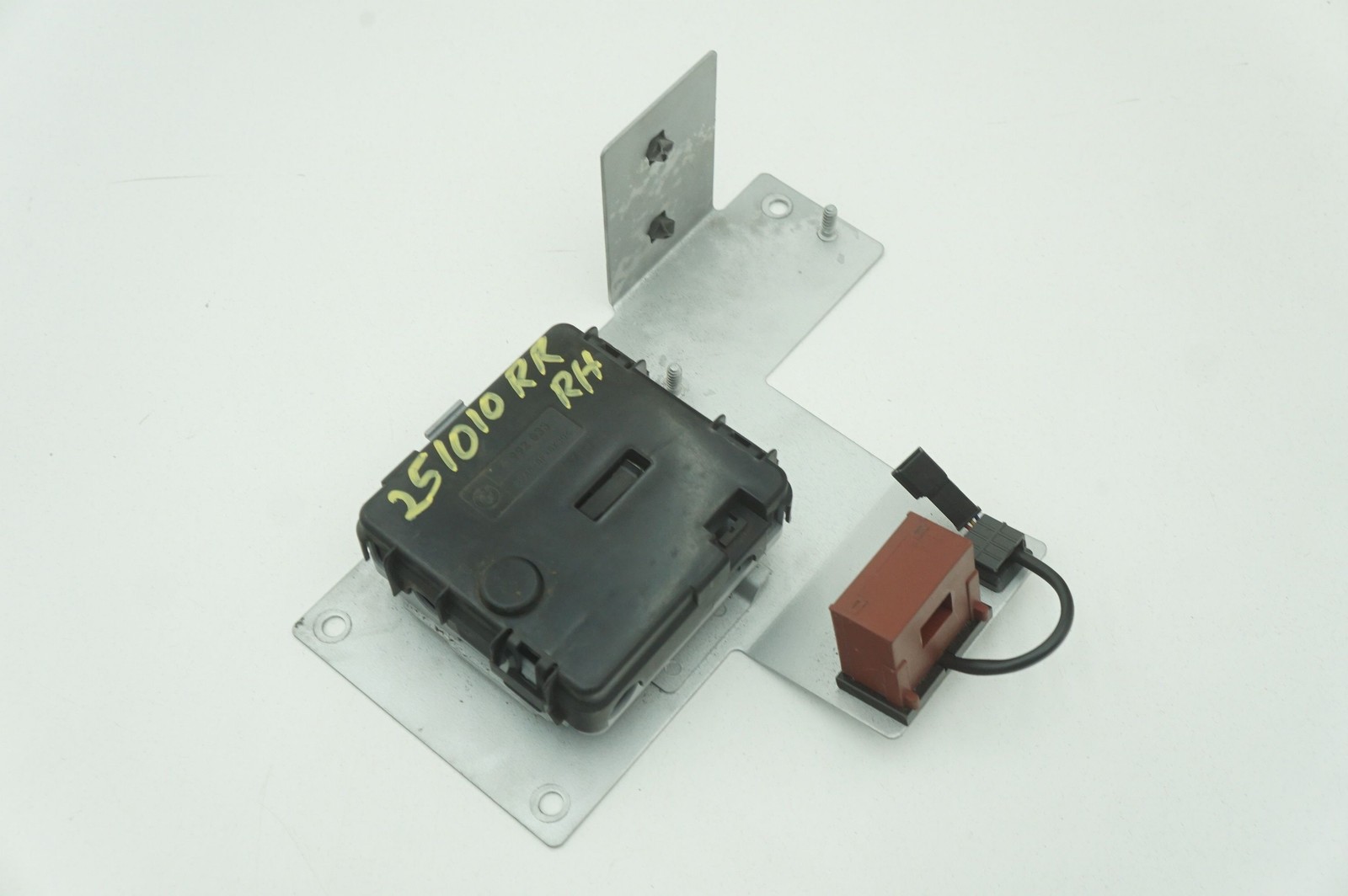 Battery Distributor Box Assembly OEM 6112014362 Rolls Royce Phantom Vii 2006