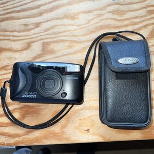 Samsung AF Slim Zoom 35mm Film Point And Shoot Camera