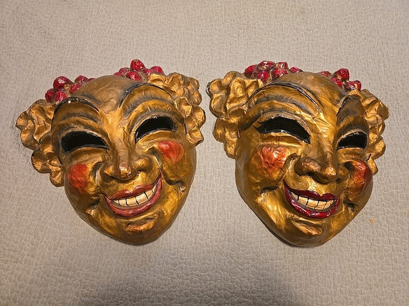 Pair Of Masque Arrayed Of Sausalito Vintage Masquerade Masks Gold And Red