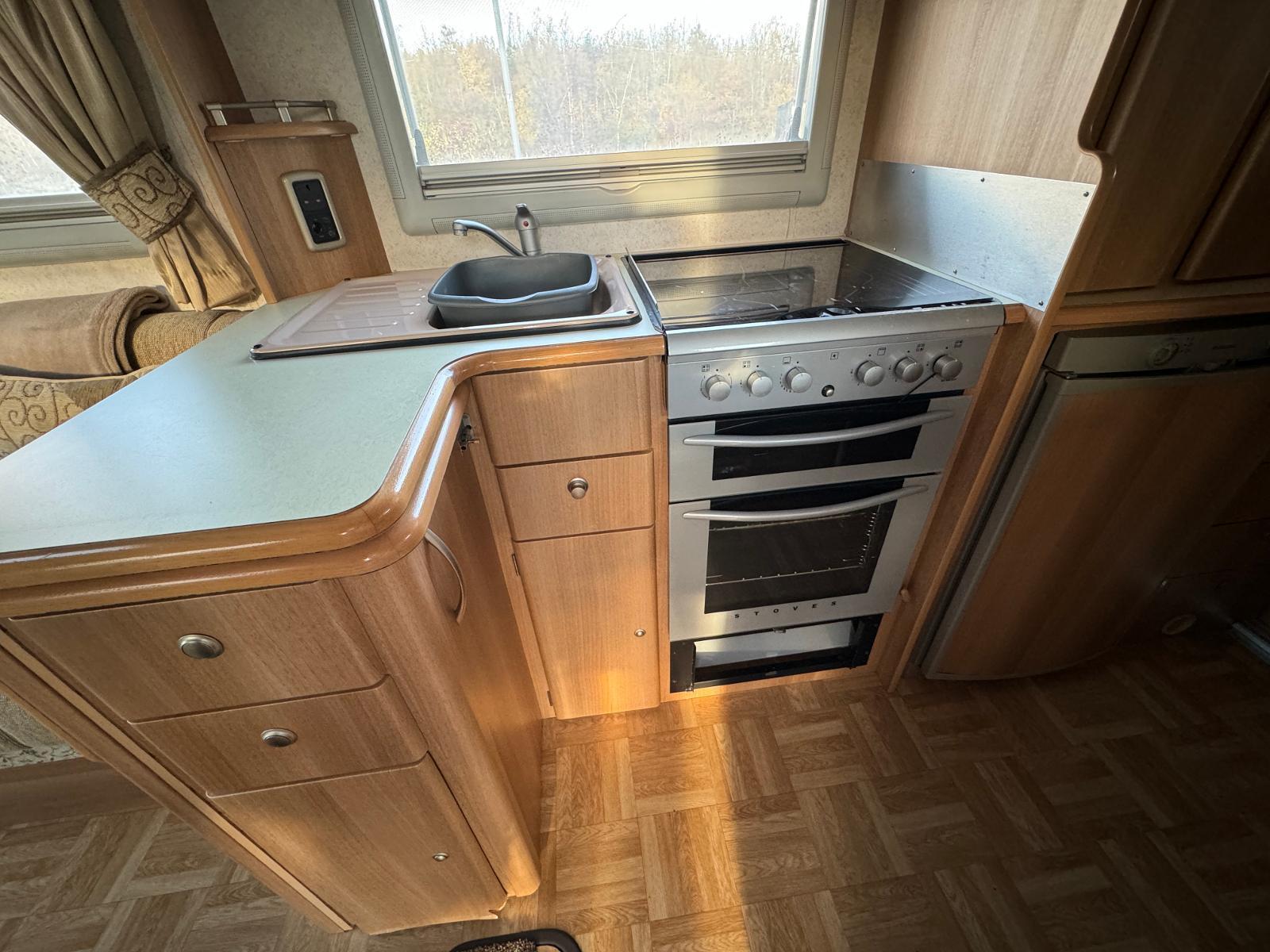 Autocruise Starblazer 4 Berth fixed bed motorhome eBay