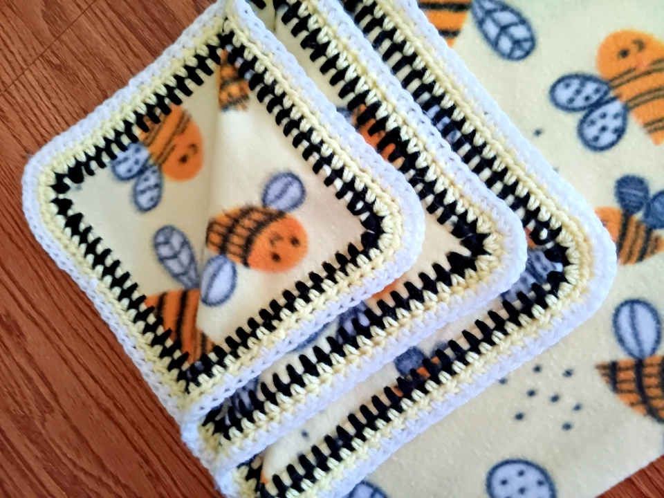 Fleece Baby Lap Blanket Crochet Edge SMILING BEES 🐝 30 x 38 - Image 2 of 4