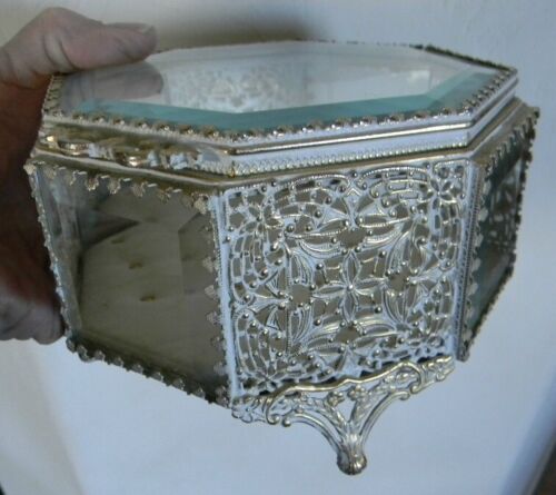 VTG ORMOLU HOLLYWOOD REGENCY GOLD WHITE JEWELRY BEVELED GLASS OCTAGON CASKET BOX - Picture 2 of 12