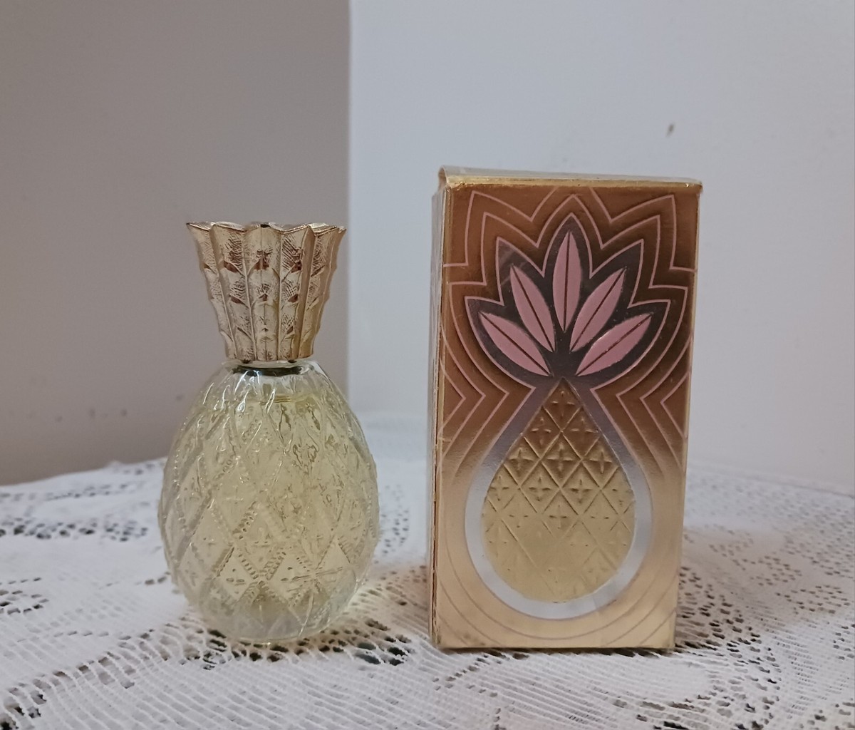 Vintage Avon Pineapple Roses, Roses Cologne New In Box