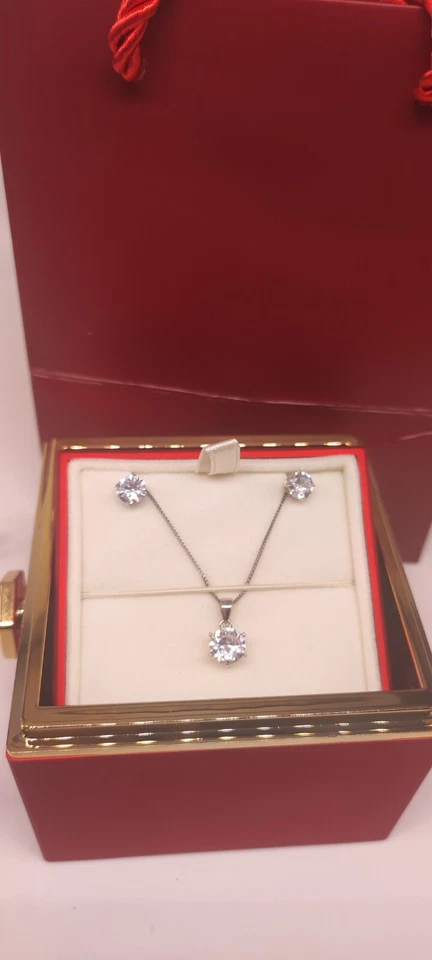 Scatola  rotante con rosa eterna con  Orecchini E Collana Punto Luce  In Argento - Immagine 4 di 4